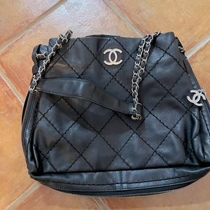 Chanel Leather shoulder bag